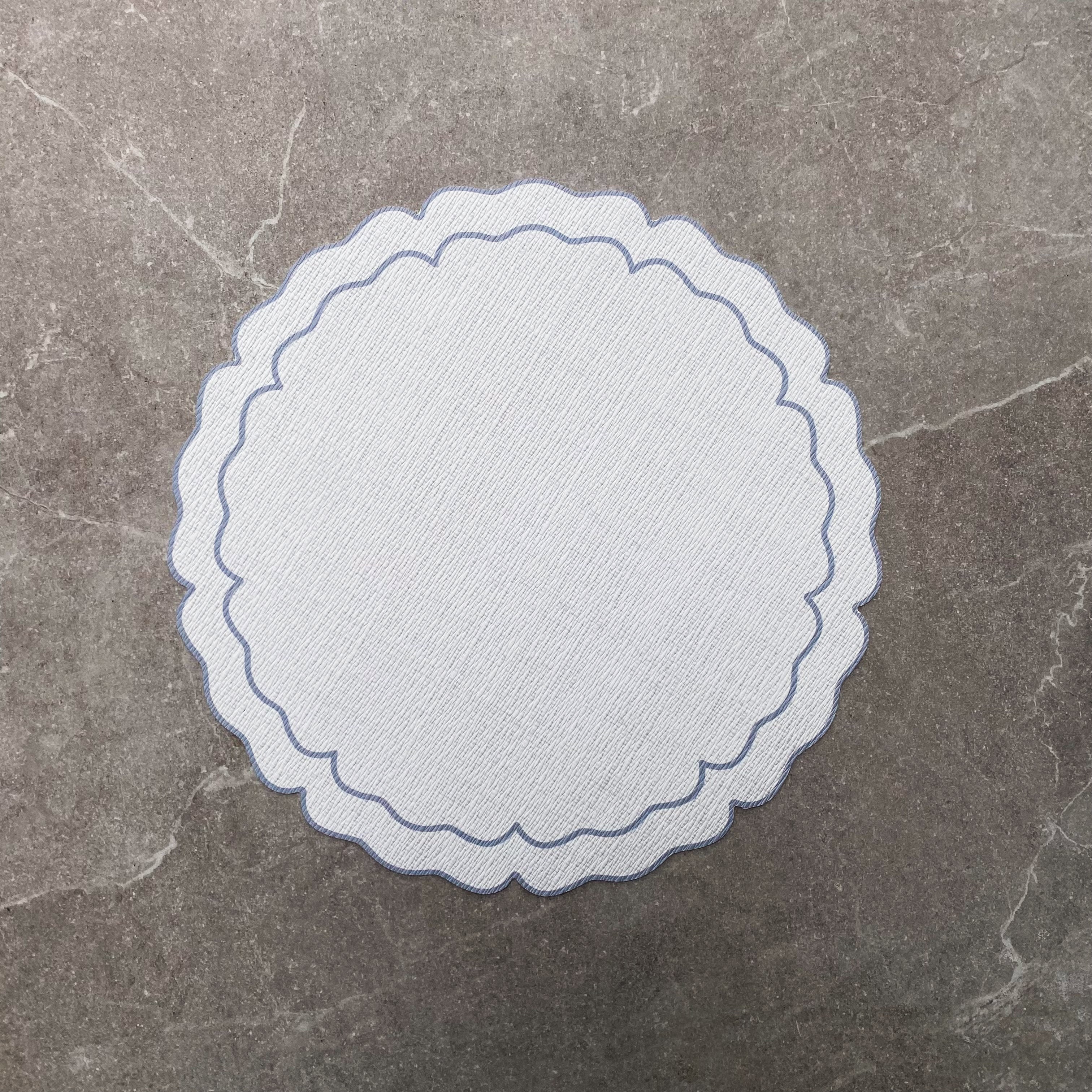 Scalloped Round Vinilo Placemats
