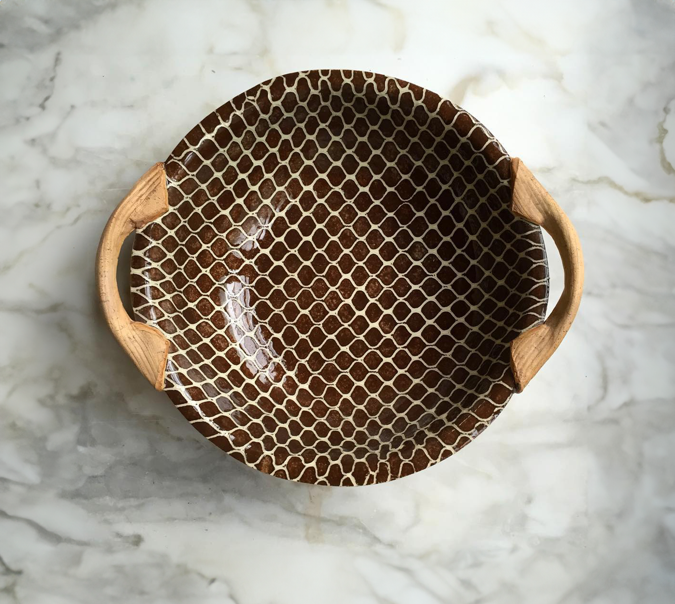 Chestnut Vegetable Bowl w/Handles 9"