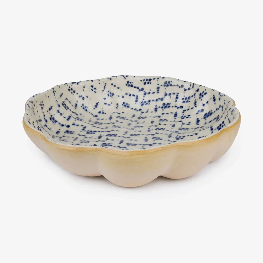 Chestnut Medium Scallop Bowl