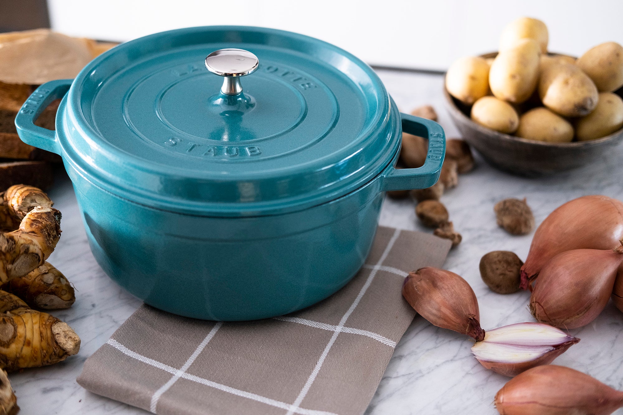 Staub Cast Iron 4-qt Round Cocotte - Turquoise