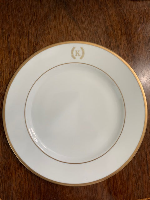 Signature Gold Rim Dinner Plate Ultra White with monogram