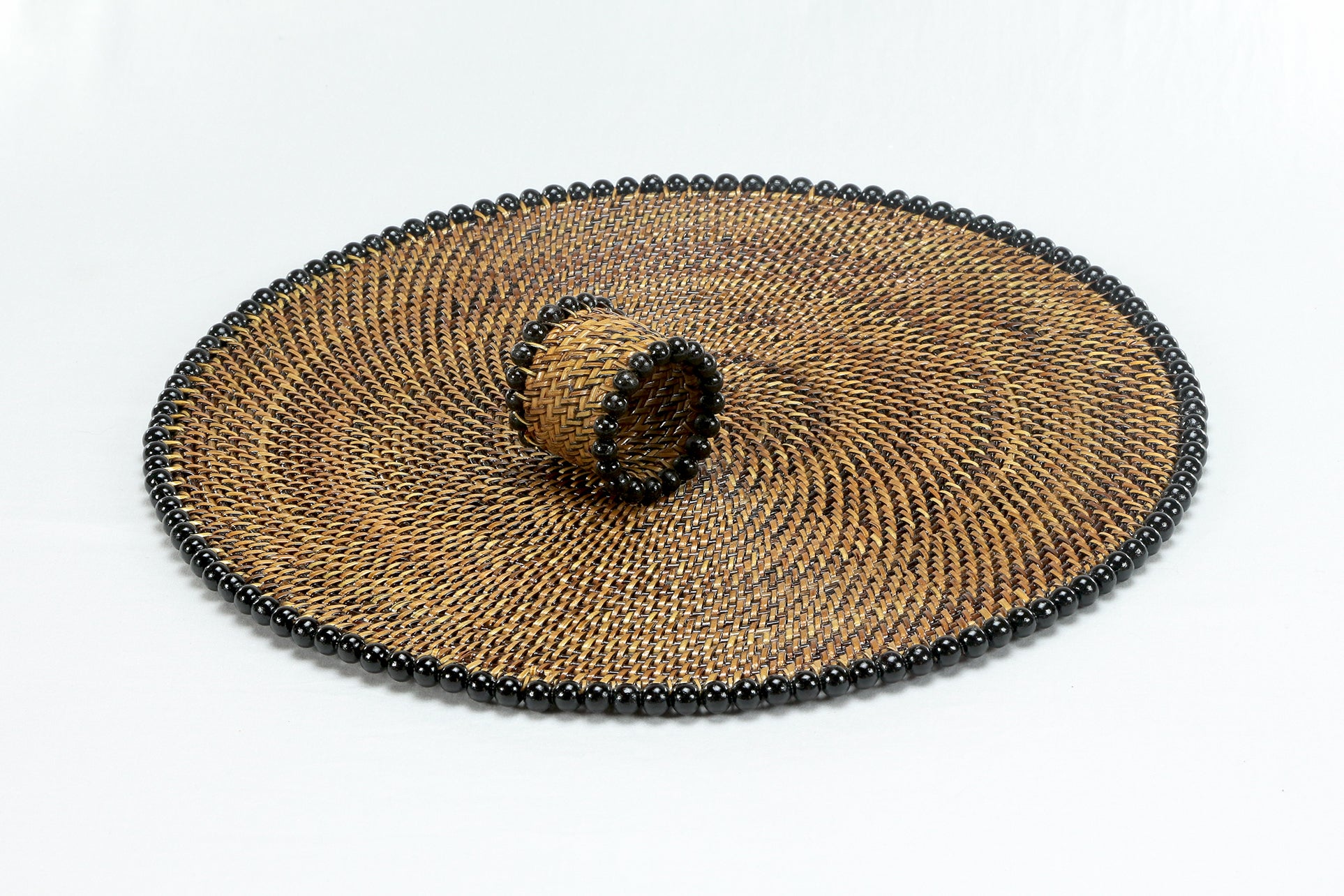 Round Placemat with Beads, Black, Set of 4 pcs