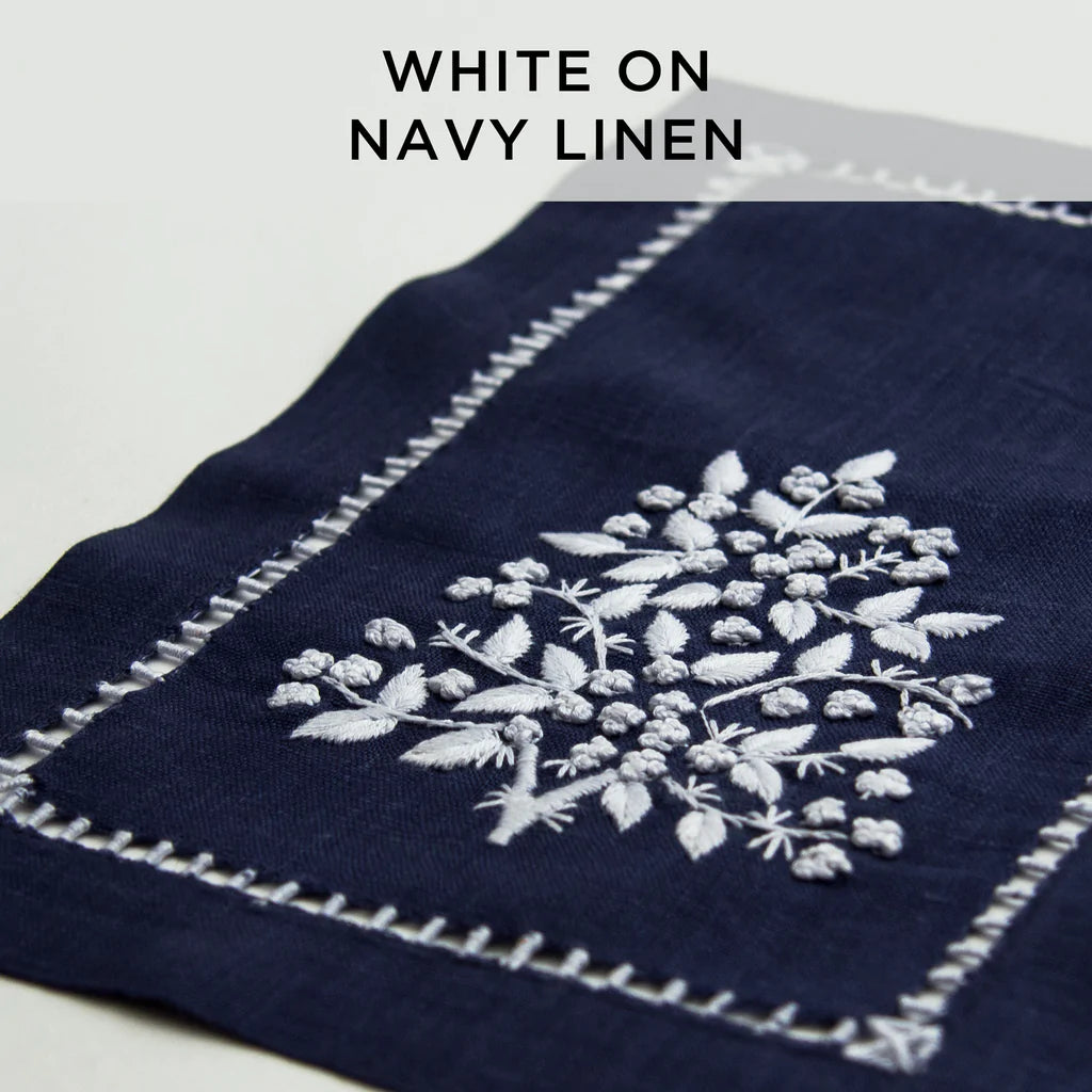 Jardin Cocktail Napkin White on Navy Set/4