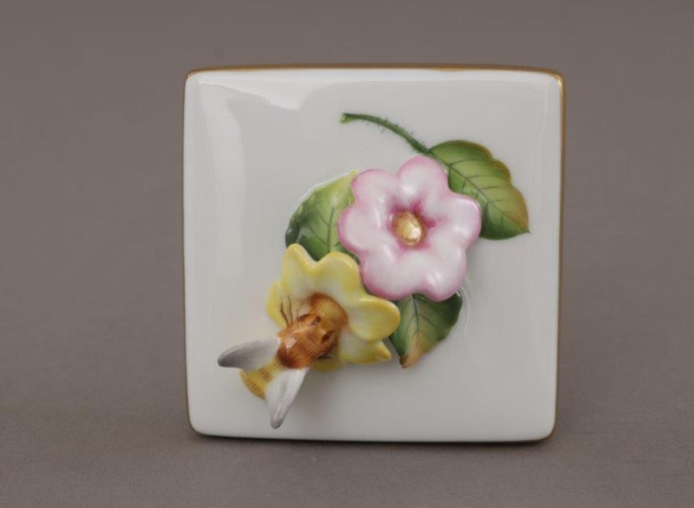 Square Box with Honeybee