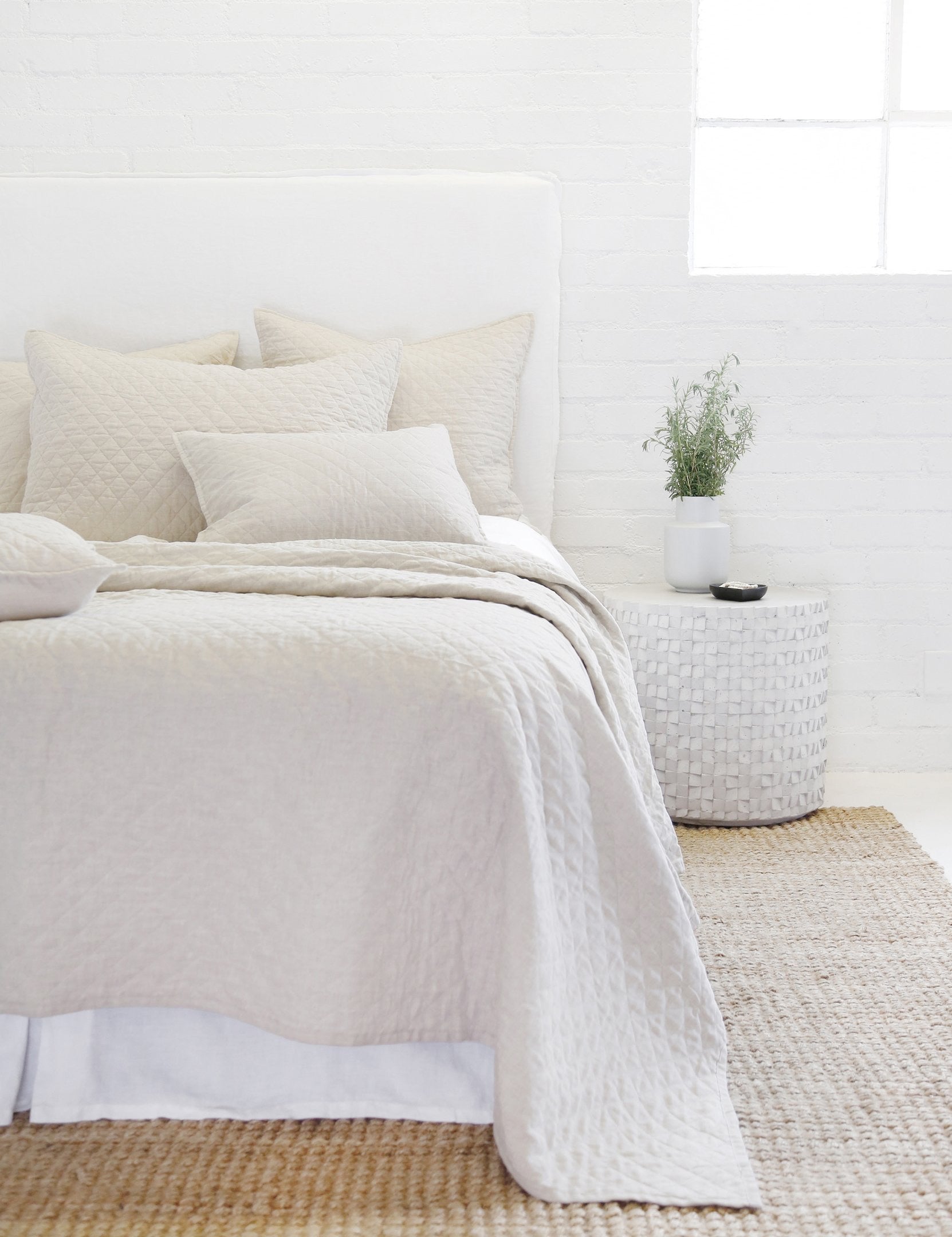 Hampton King Coverlet - Flax