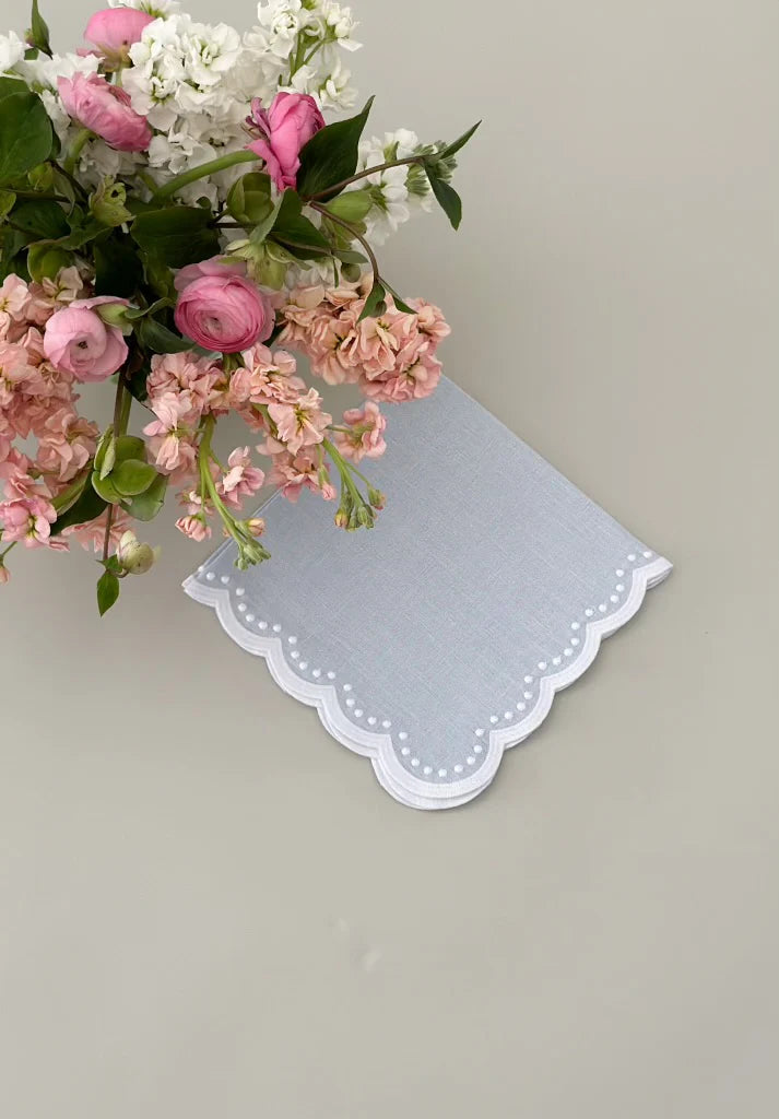 Scalloped Single Dot Napkins