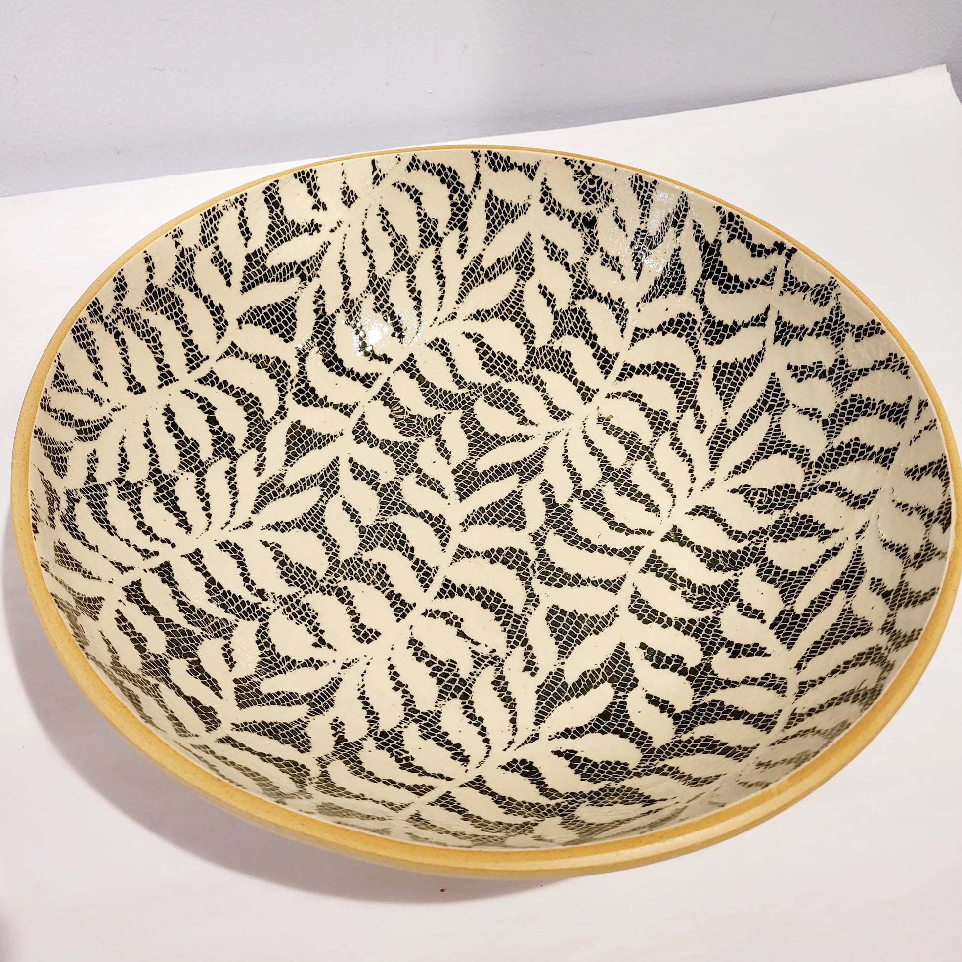 Black Medium Serving Bowl