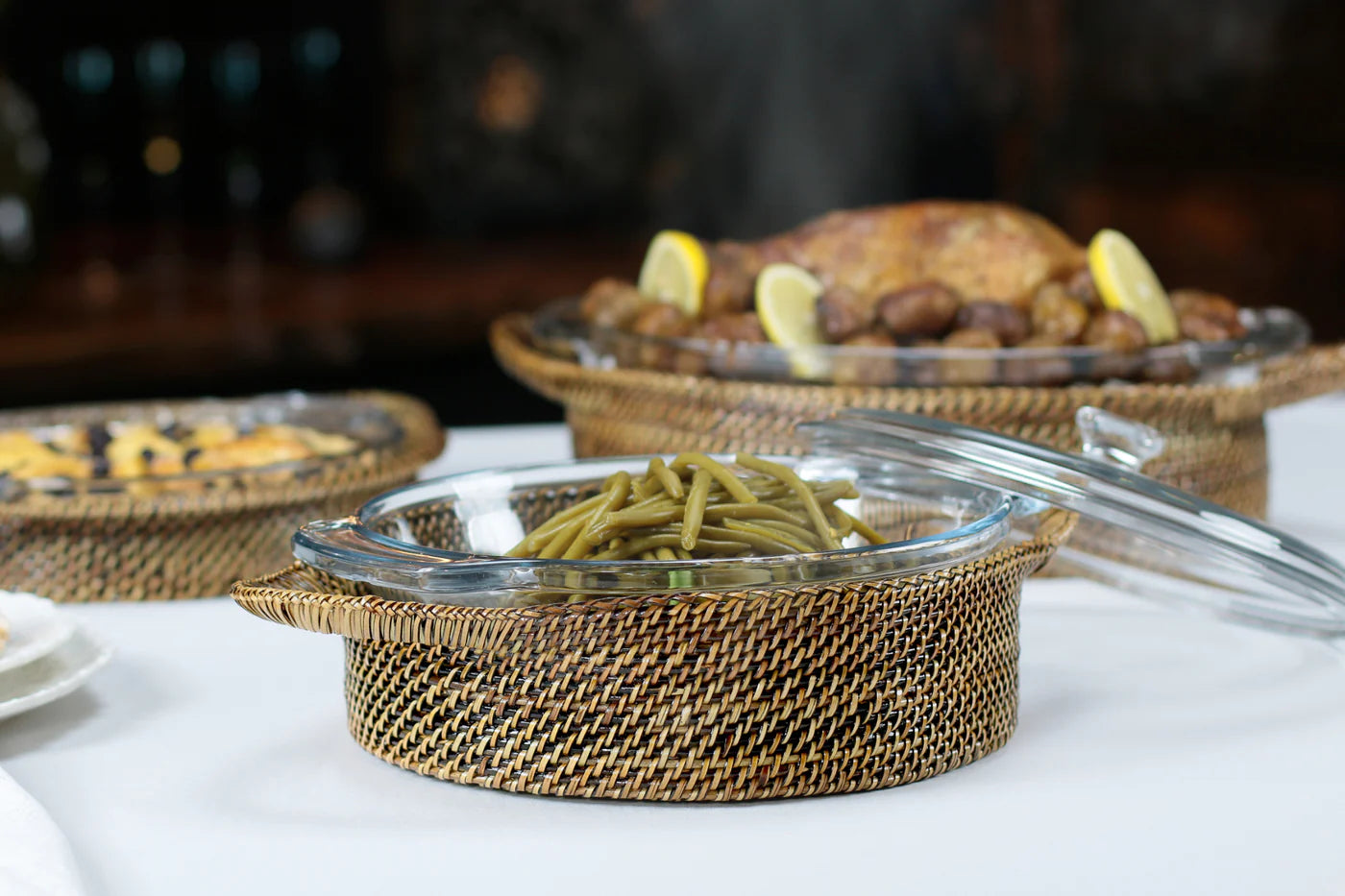 Round Covered Casserole with Basket 2QT