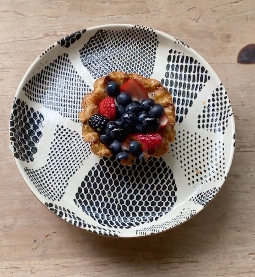 Black Small Pedestal Cake Stand