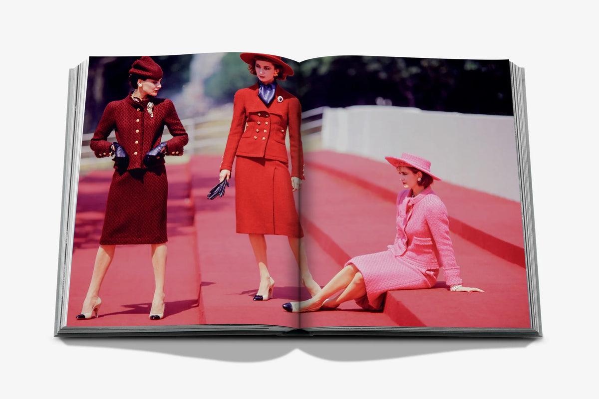 Fashionphile: The Book of Iconic Shoes