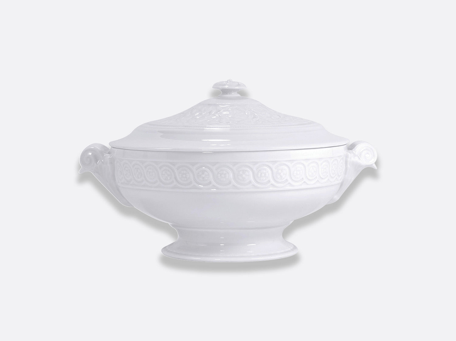Louvre Soup Tureen 2 Quart