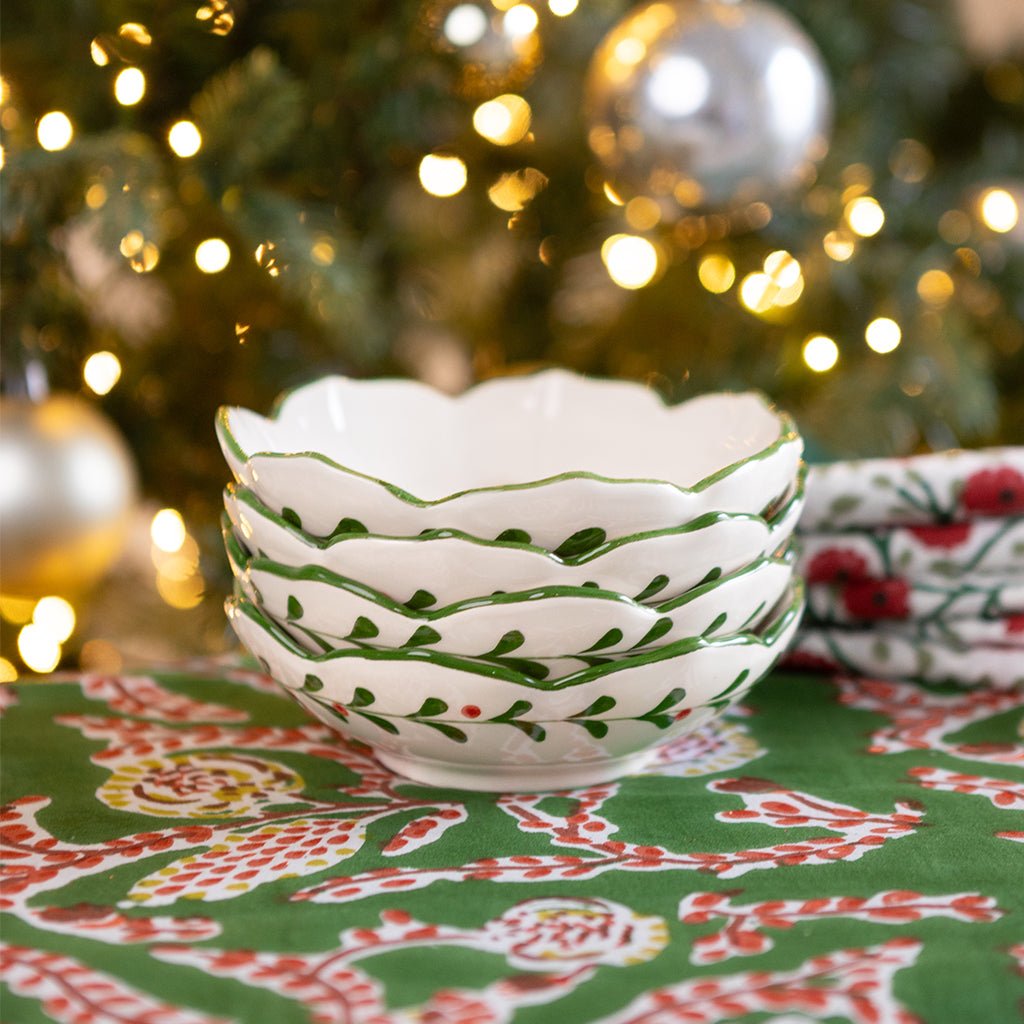 Acorns & Holly Small Snacking Bowl - Set of 4