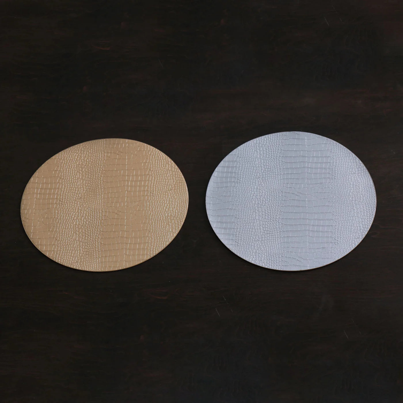 VIDA Croc Reversible 16" Round Placemats Set of 4 (Silver and Gold)