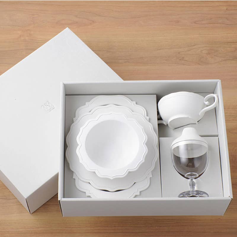 Child’s 5-piece Dinnerware Set In White