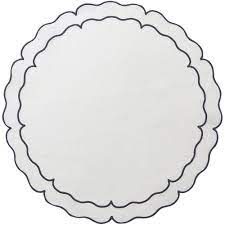 Linho Placemats White/Navy Scalloped Round Set of 4