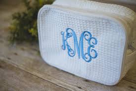 Cosmetic bag white w/ embroidery